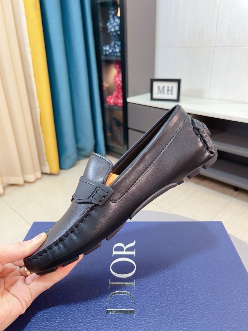 Dior Moc-Toe Logo Plaque Loafers — side