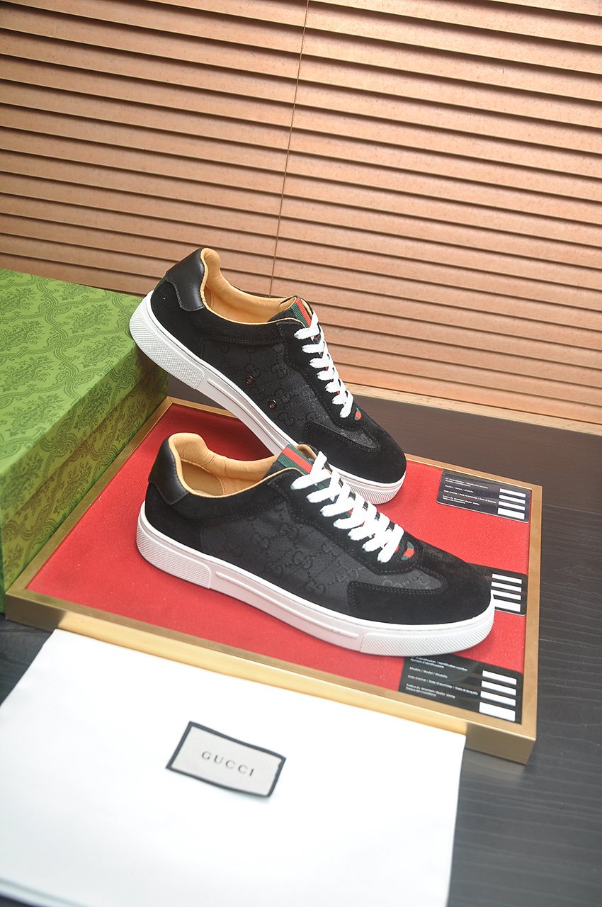 Gucci Black Patterned Low-Top Sneakers — side